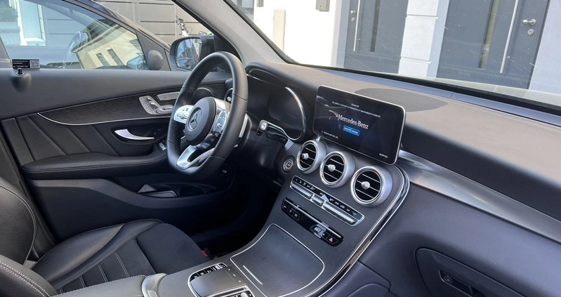 Mercedes-Benz GLC cena 209000 przebieg: 37000, rok produkcji 2022 z Warszawa małe 106